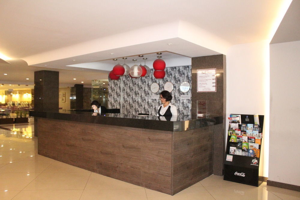 Hotel Dali Plaza Ejecutivo Guadalajara Ngoại thất bức ảnh